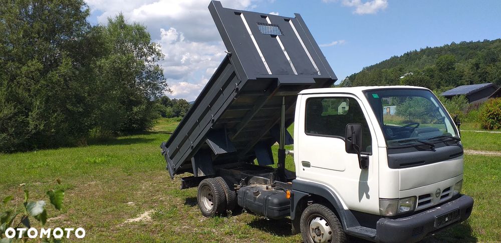 Nissan Cabstar - 3