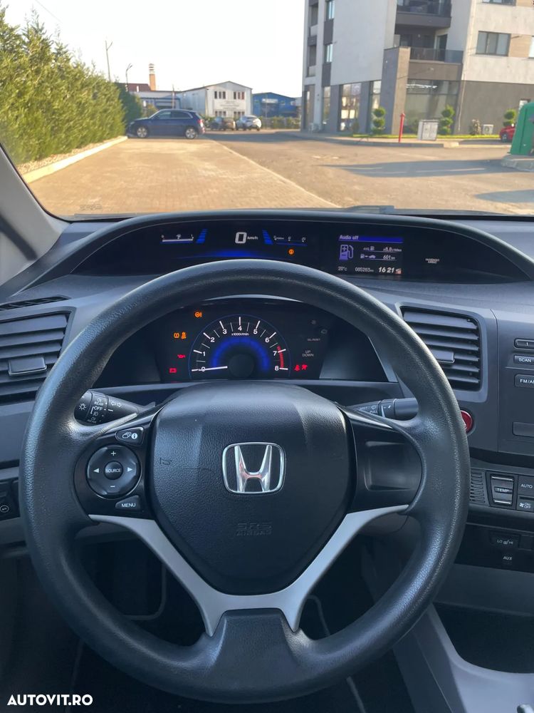 Honda Civic 1.8 MT ES - 7