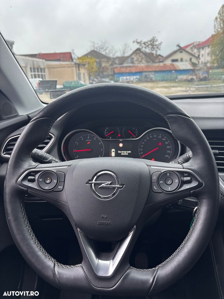 Opel Grandland X 1.2 Turbo START/STOP Business Edition - 8