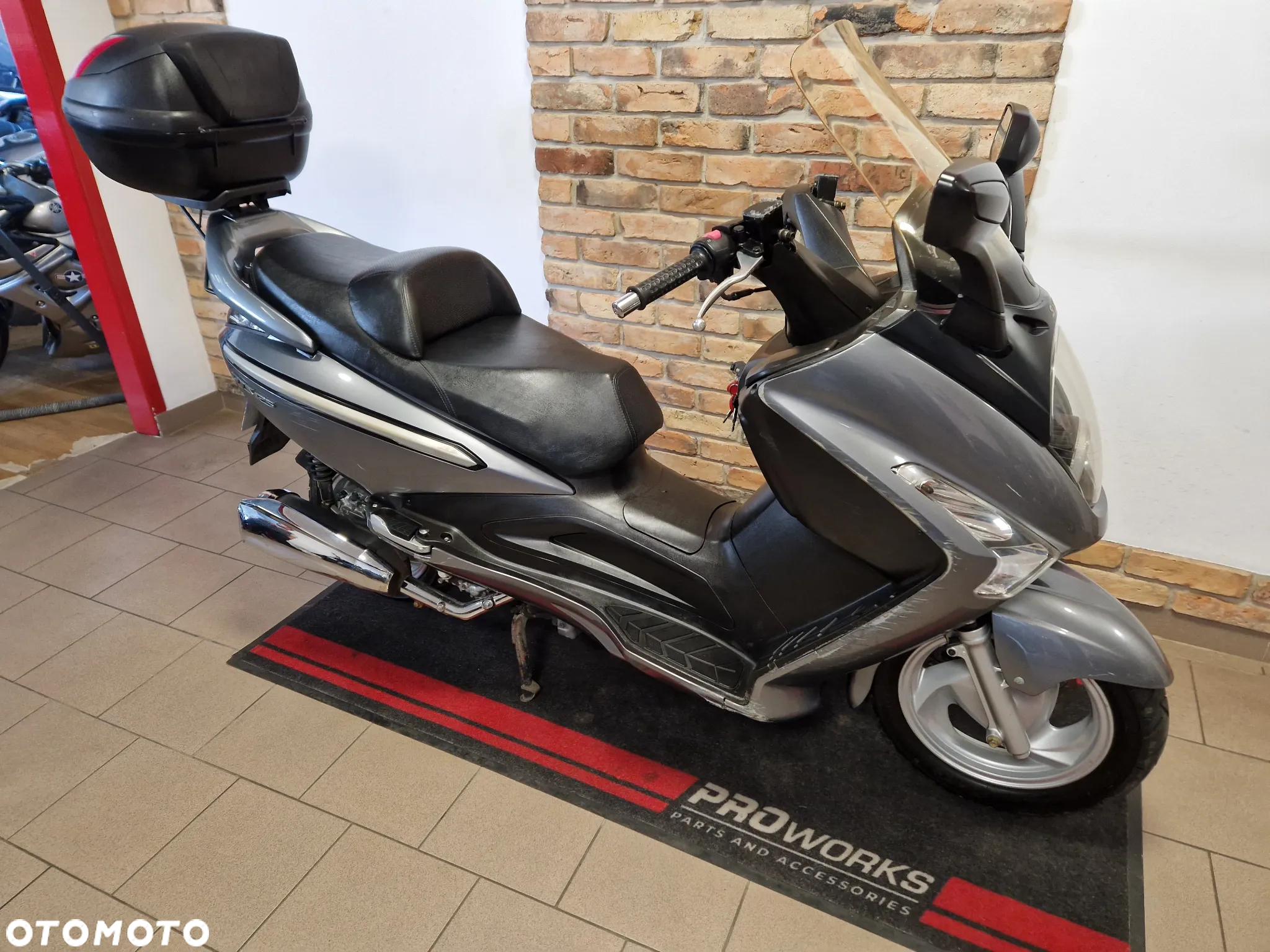 SYM GTS - 24