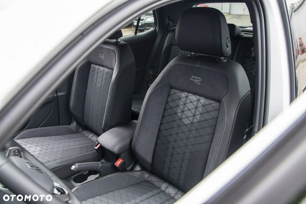 Volkswagen T-Cross - 19