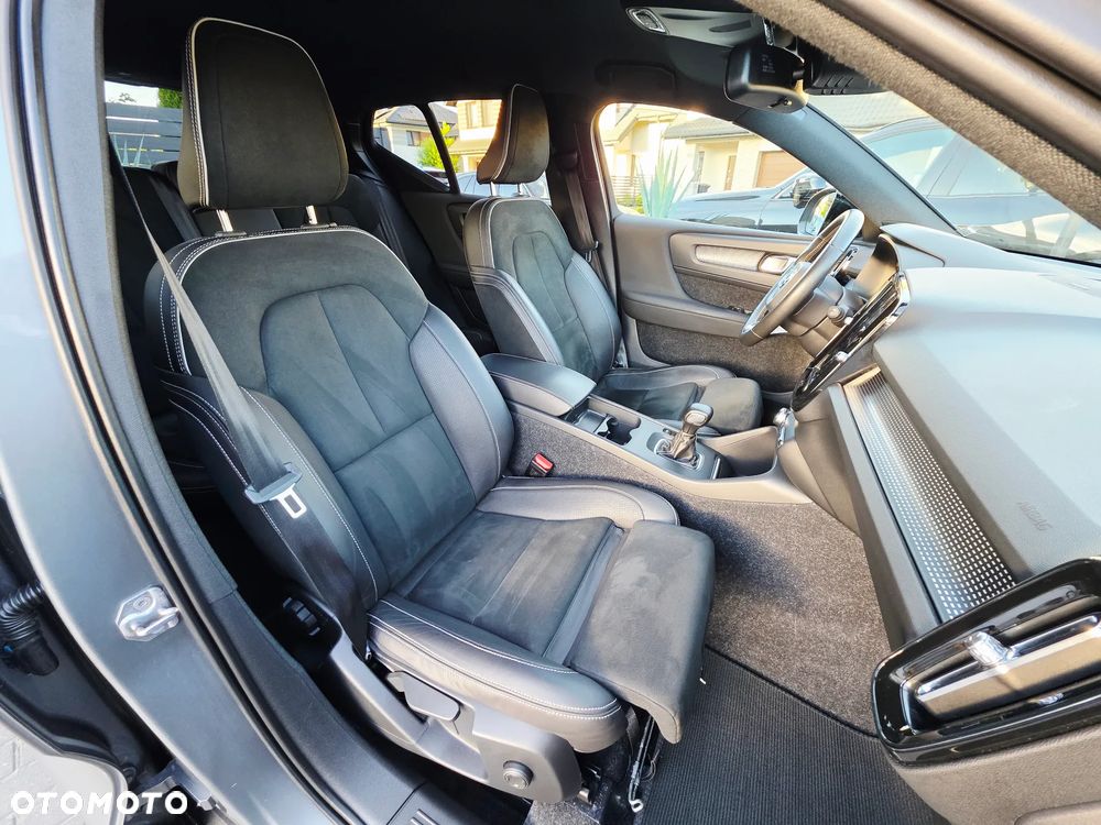 Volvo XC 40 D3 SCR R-Design - 31