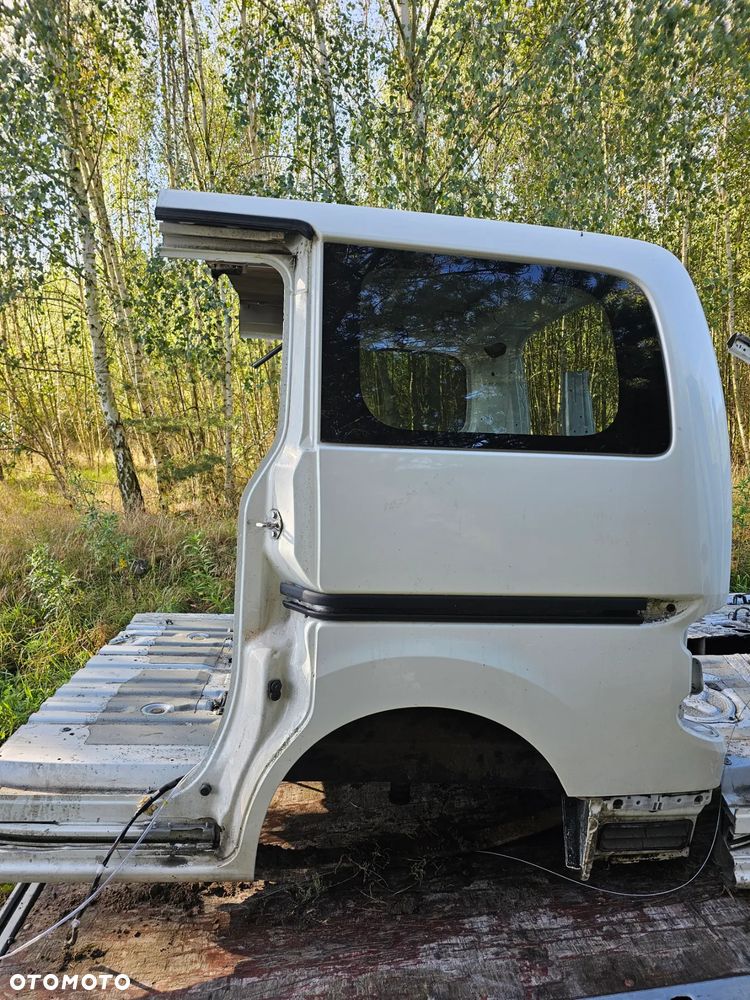 DUPA TYŁ NISSAN NV200 BŁOTNIK LEWY PRAWY TYŁ PAS WANNA PODŁOGA - 1