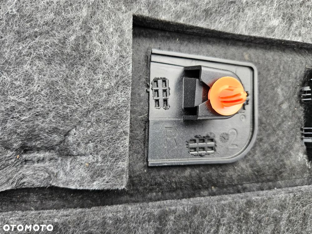 W213 Kombi boczek bagażnika - 5