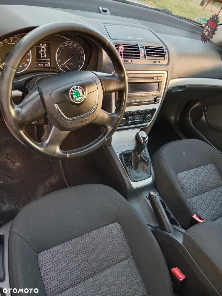 Skoda Octavia 1.6 TDI DPF Ambition - 3