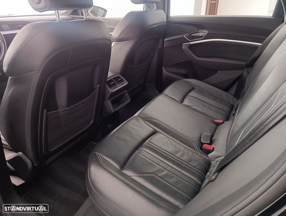 Audi e-tron 55 quattro S line - 14