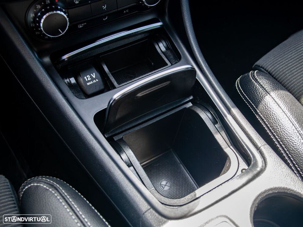 Mercedes-Benz A 160 d AMG Line Aut. - 31