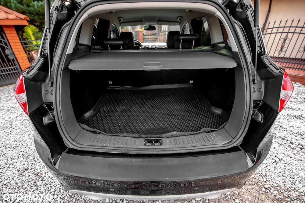 Ford Kuga 2.5 4x4 Titanium - 14