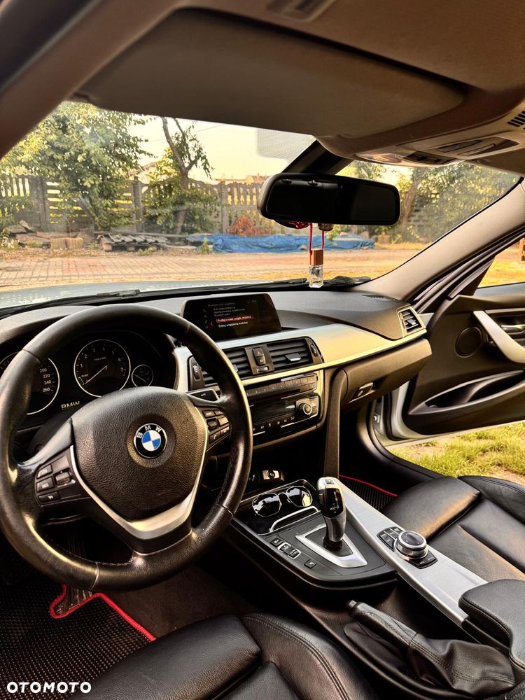 BMW Seria 3 320i Advantage - 6