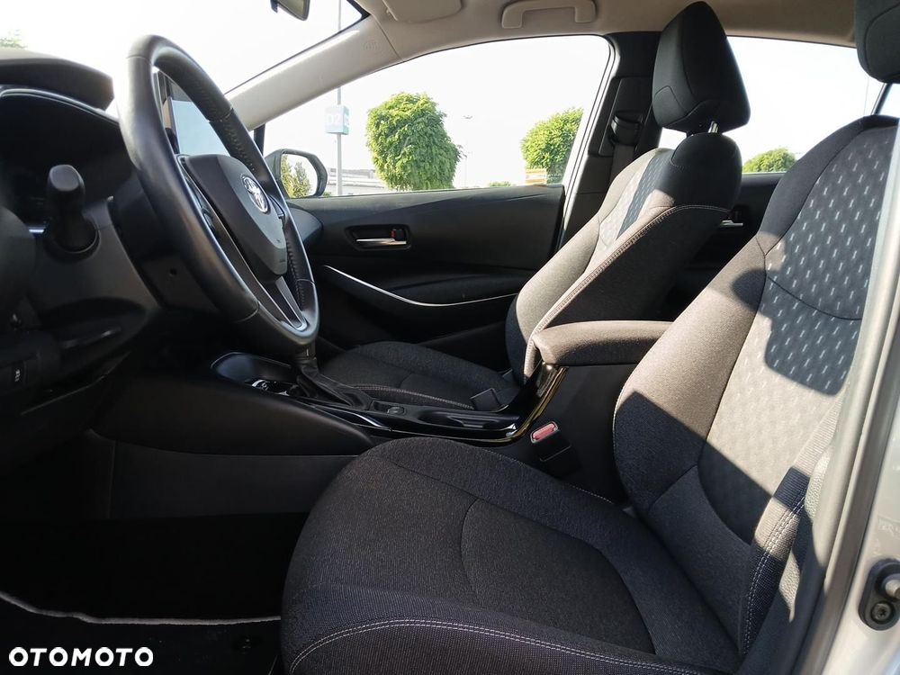 Toyota Corolla 1.8 Hybrid Comfort - 10