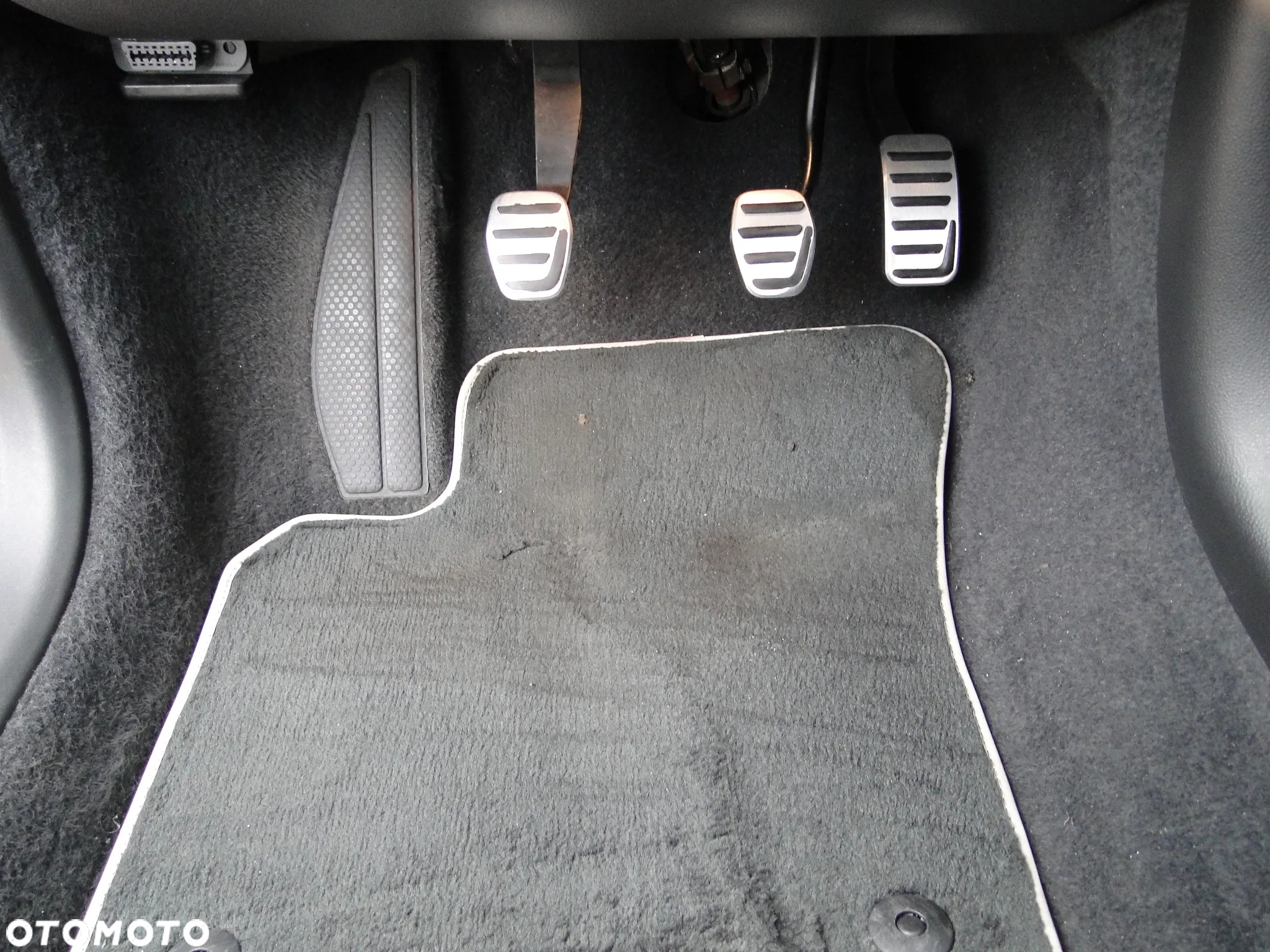 Volvo V50 D3 R-Design - 40