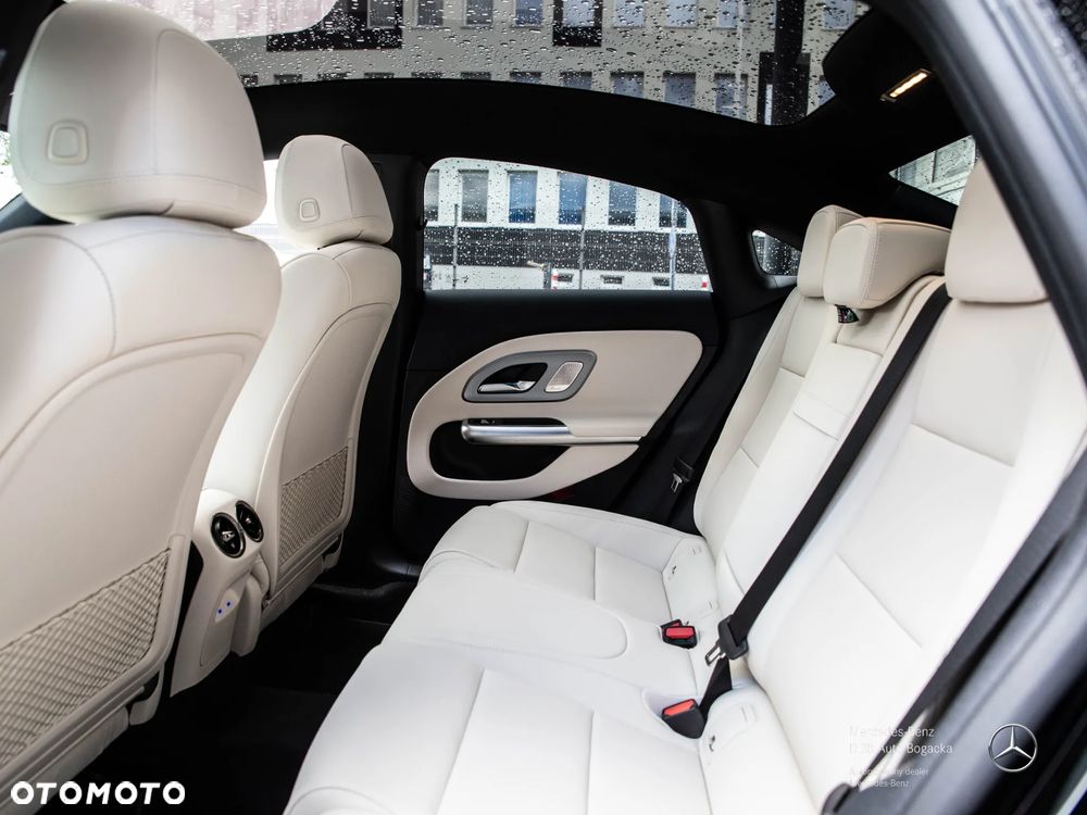 Mercedes-Benz CLA 220 mHEV 4-Matic 8G-DCT - 11