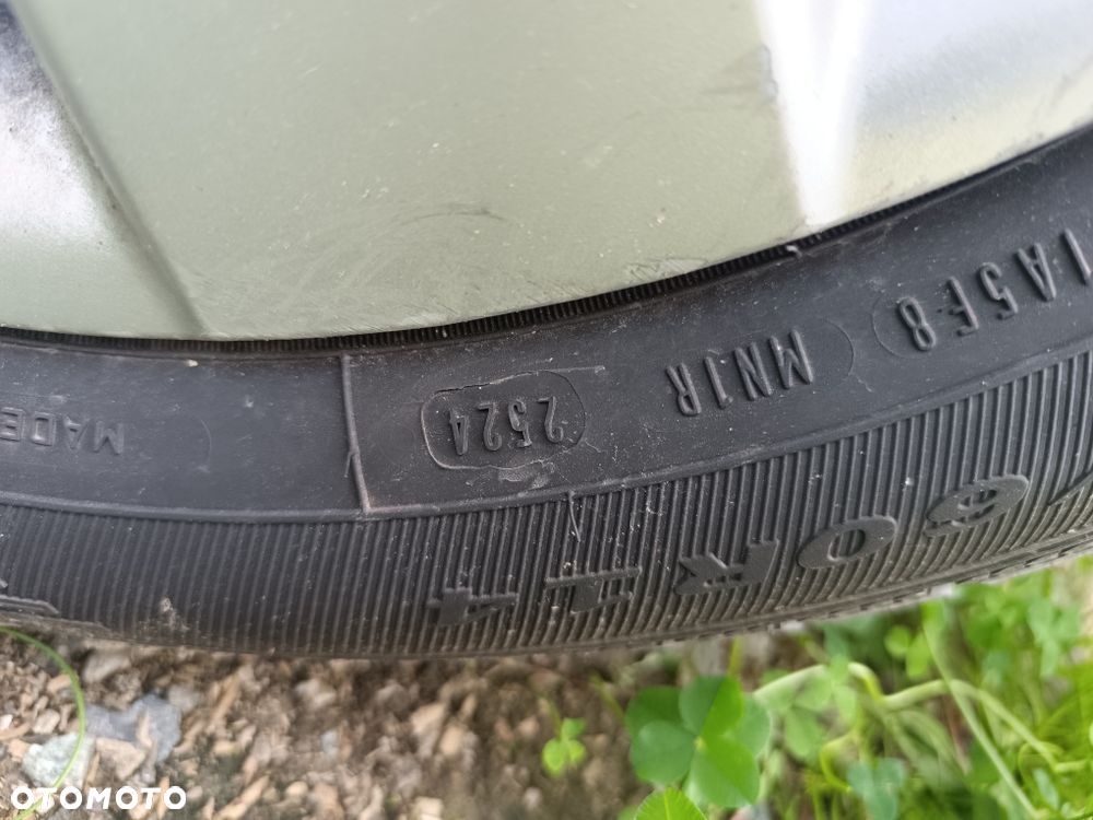 Volkswagen Polo - 4