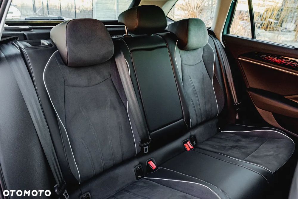 Volkswagen Passat - 17