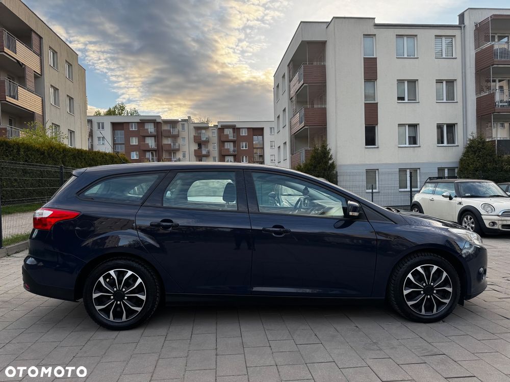 Ford Focus 1.6 Edition - 8