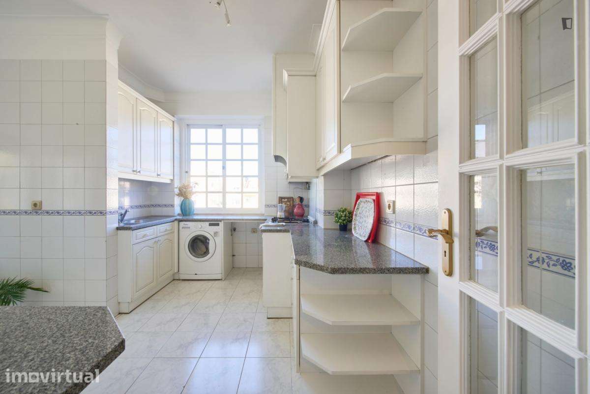 Quarto - localizado em Roma-Areeiro Lisbon - Grande imagem: 4/19