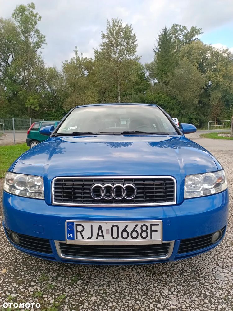 Audi A4 Limousine - 7