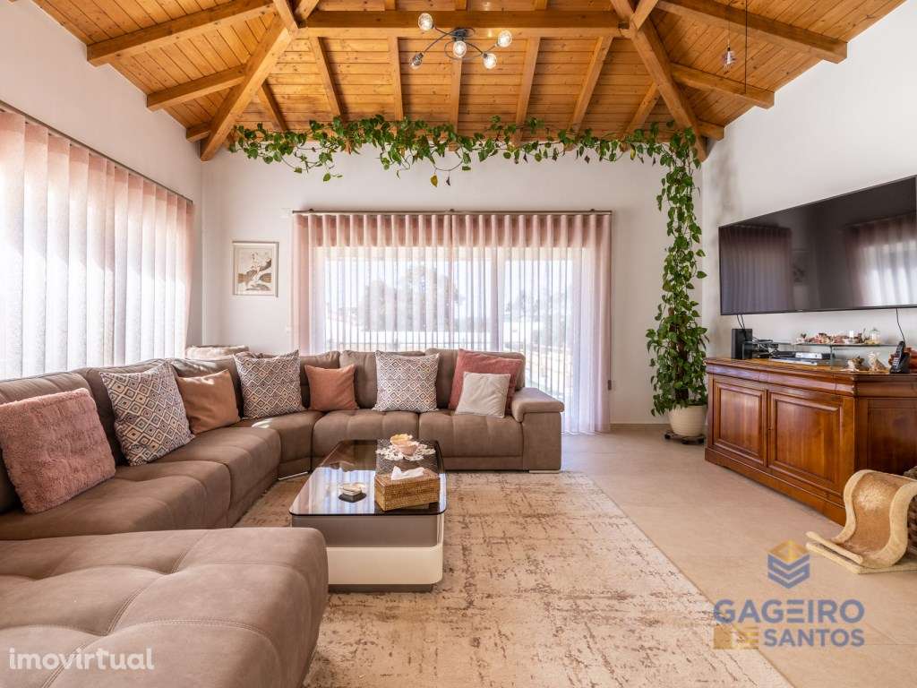 Moradia de estilo tradicional T4 - Grande imagem: 2/41