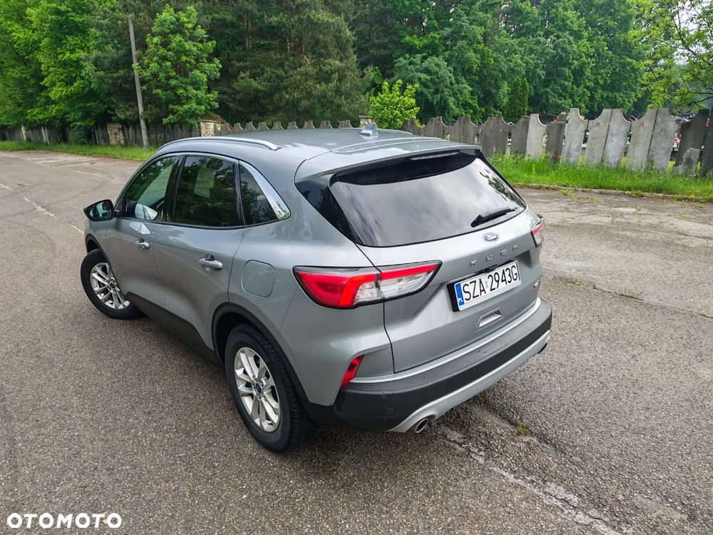 Ford Kuga - 10