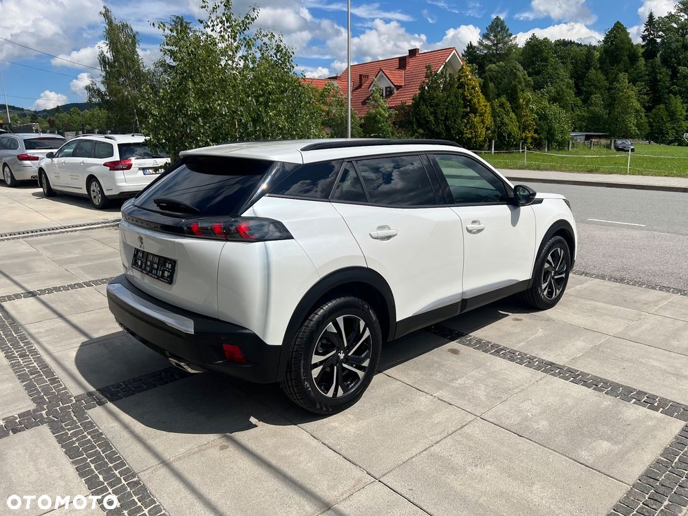 Peugeot 2008 PureTech 130 Allure - 4