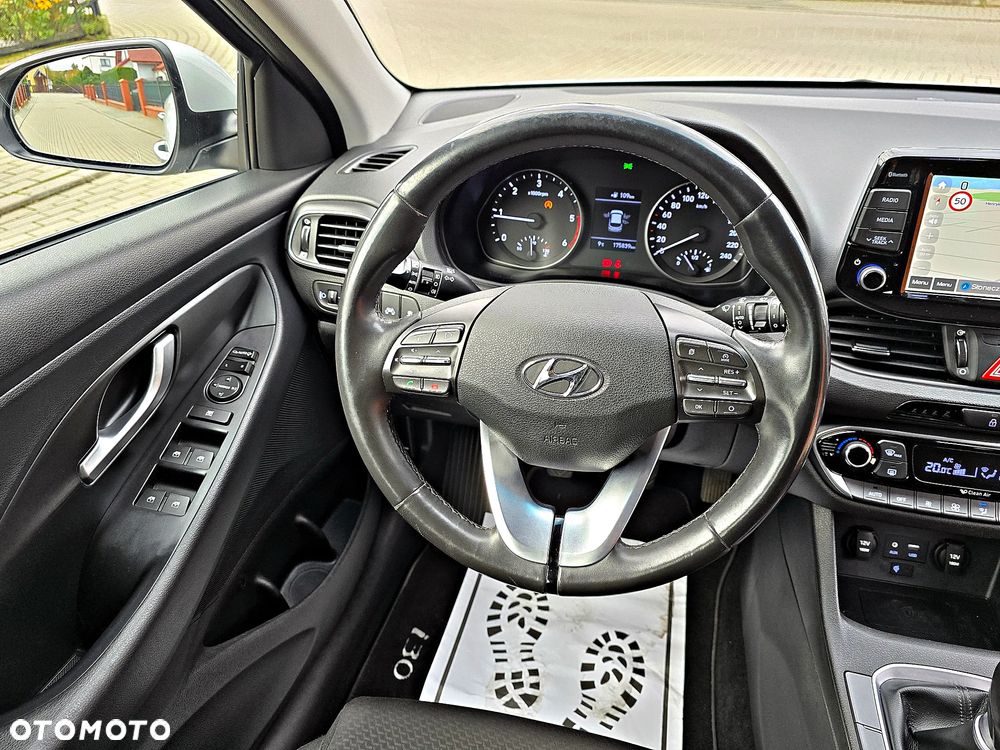 Hyundai i30 1.6 CRDI Fifa World Cup Edition - 29
