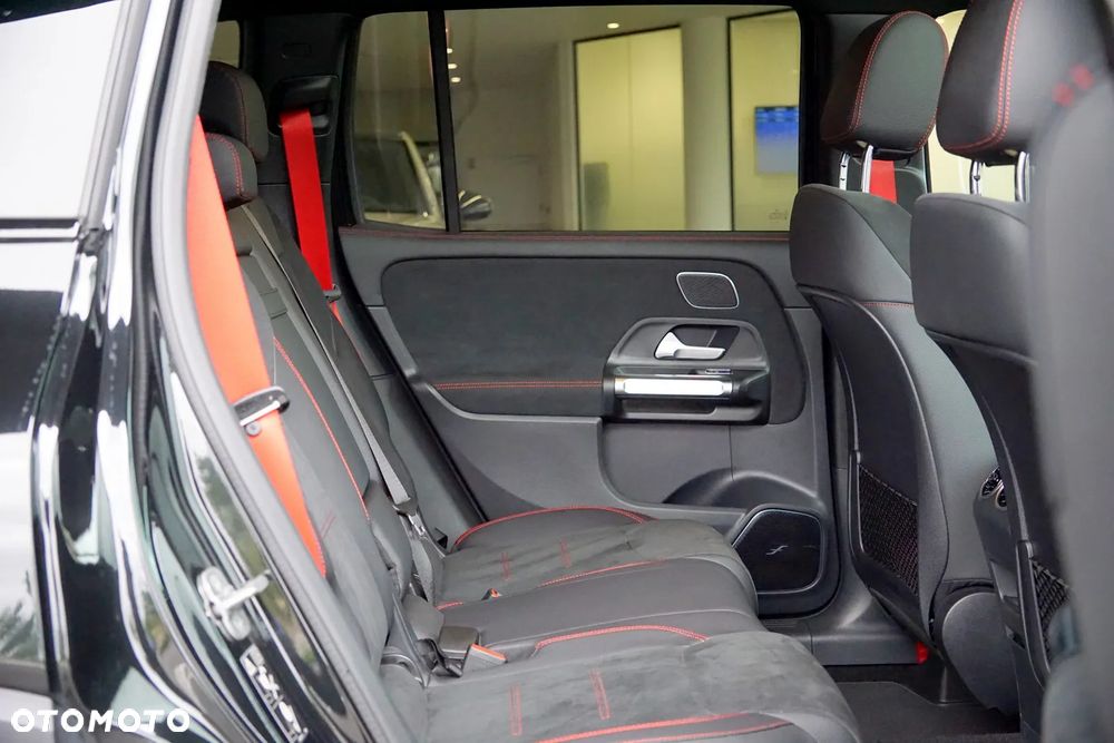 Mercedes-Benz GLB AMG 35 4Matic AMG Speedshift DCT 8G - 26