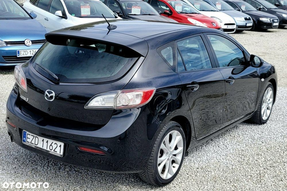 Mazda 3 1.6 CD Exclusive + - 26