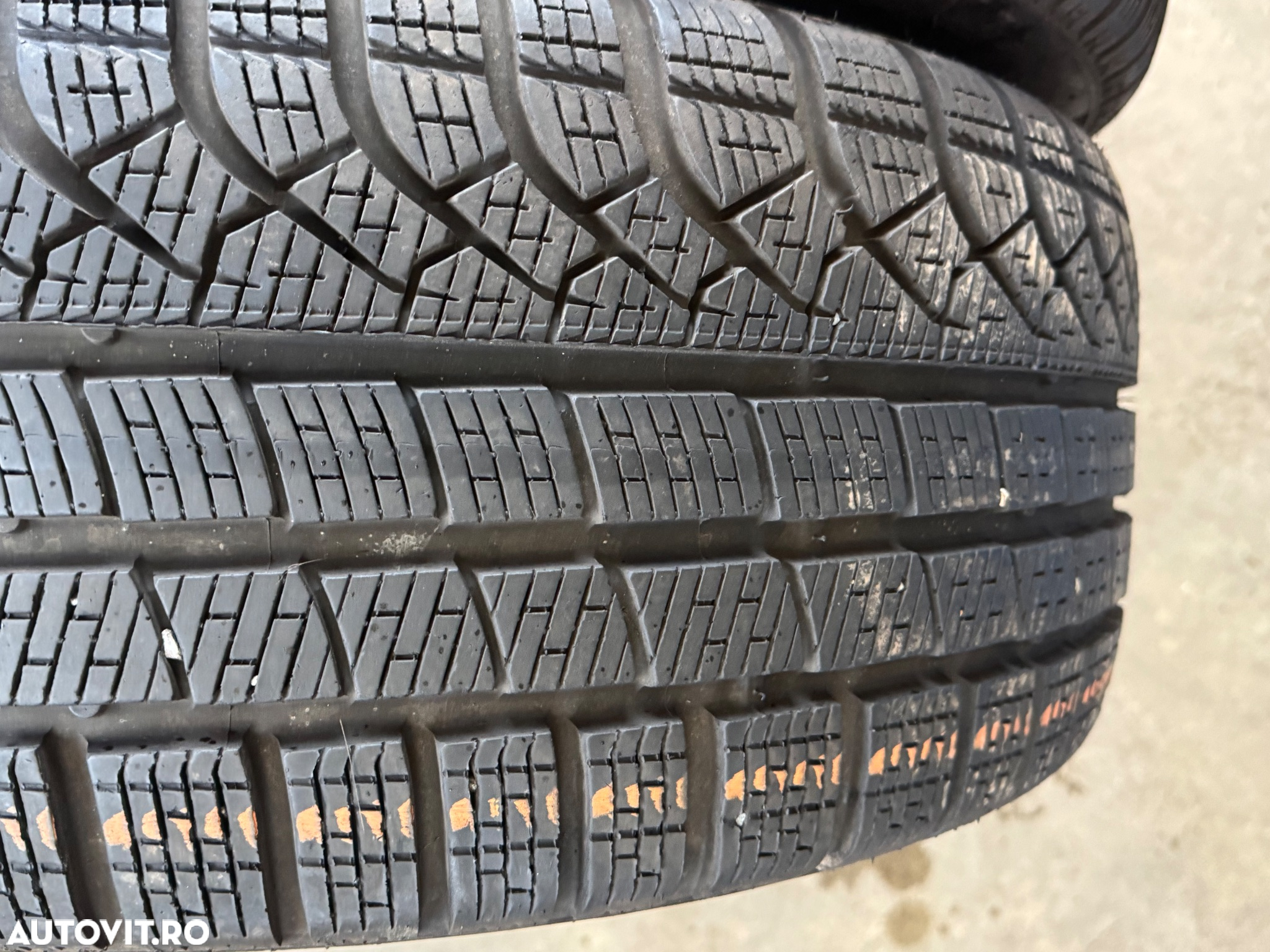 Vând 2 anvelope 245/40/19 Pirelli de iarnă ca noi - 3