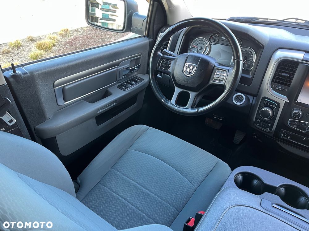 RAM 1500 5.7 Crew Cab Bighorn - 17