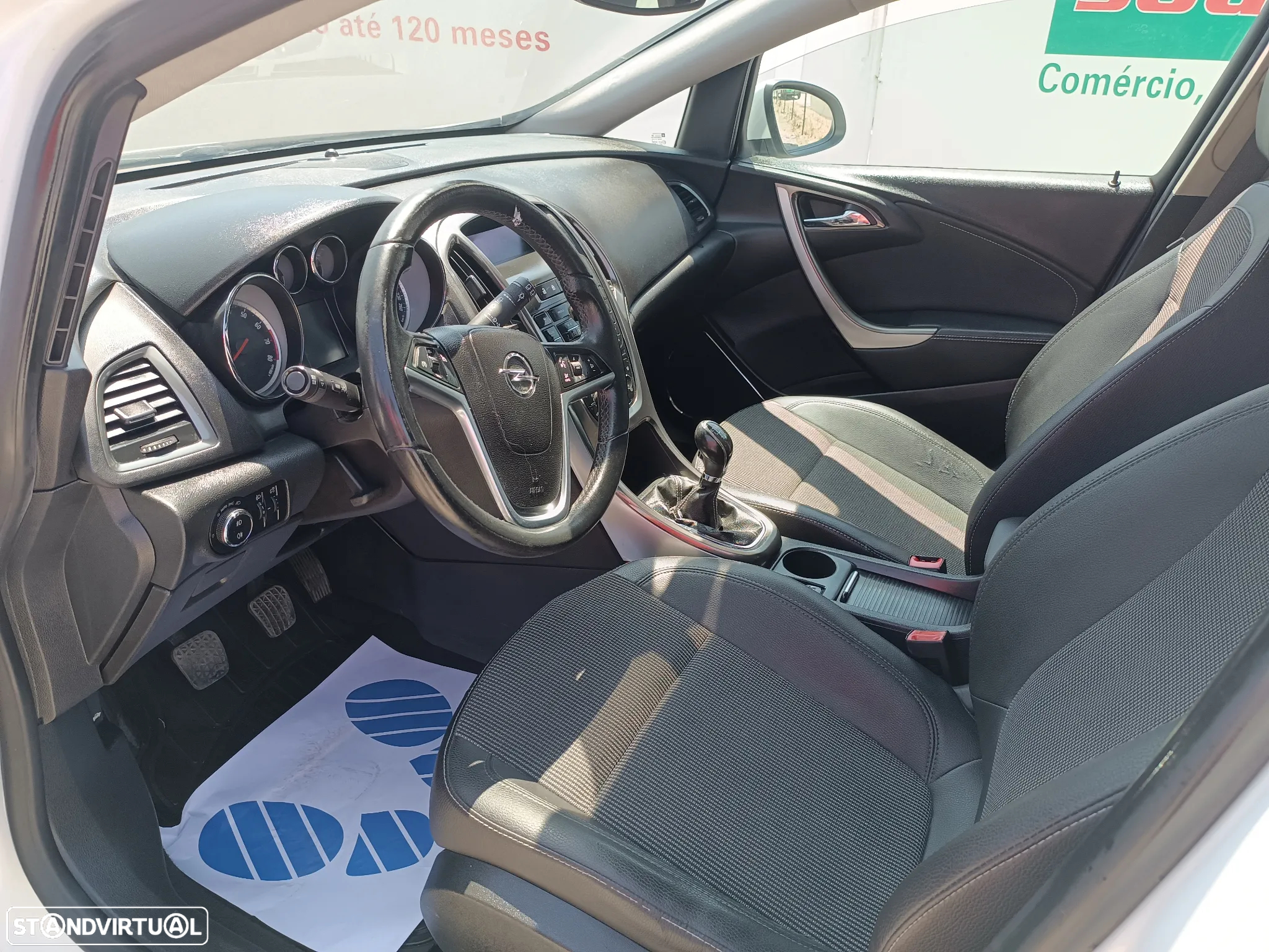 Opel Astra 1.4 T Cosmo S/S - 16