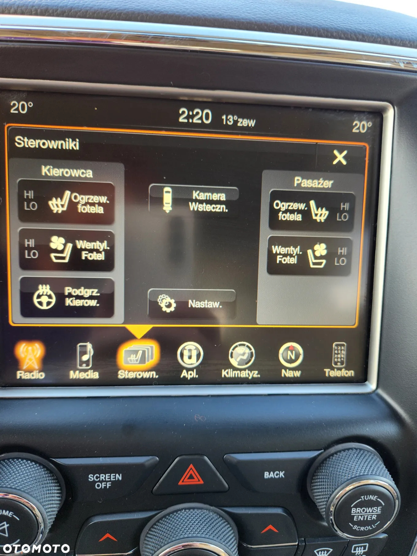 Jeep Grand Cherokee - 21