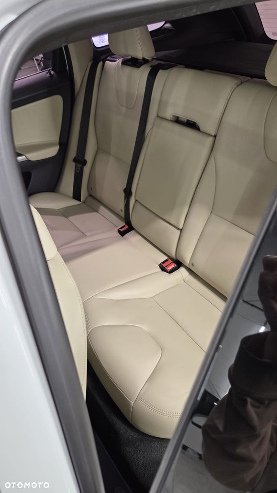 Volvo XC 60 D5 AWD Summum - 7