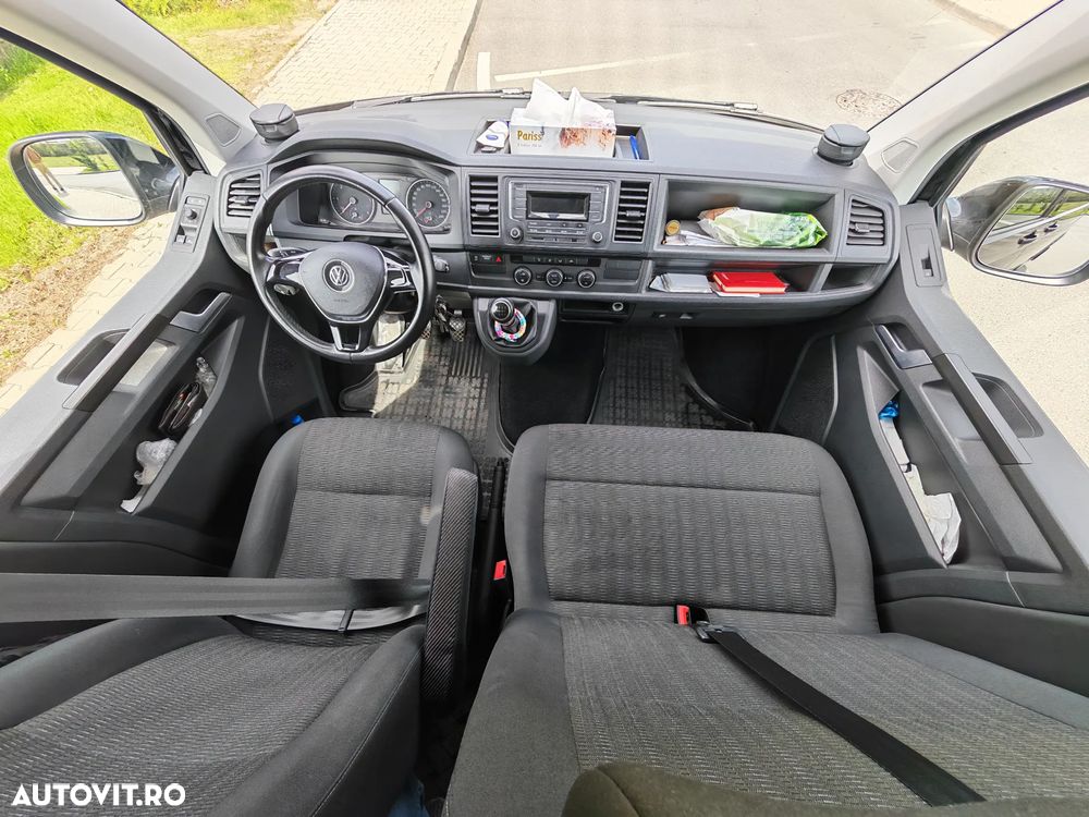 Volkswagen Caravelle - 10