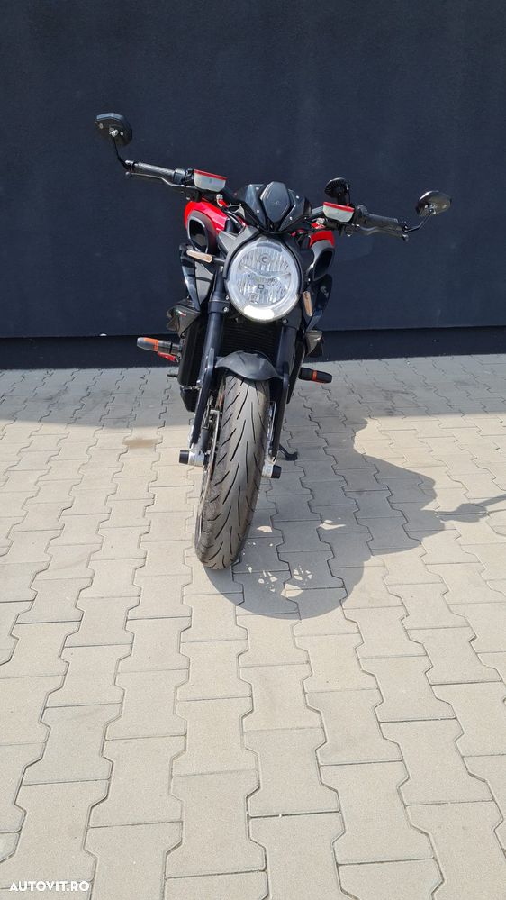 MV AGUSTA Brutale 800 - 1