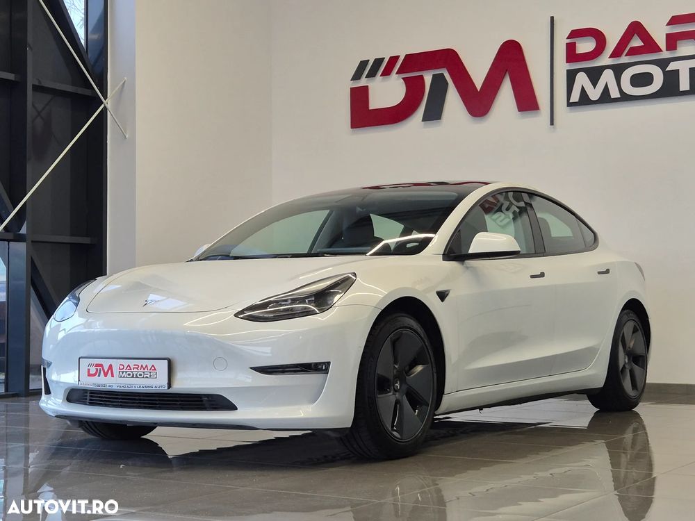 Tesla Model 3 Performance - 4