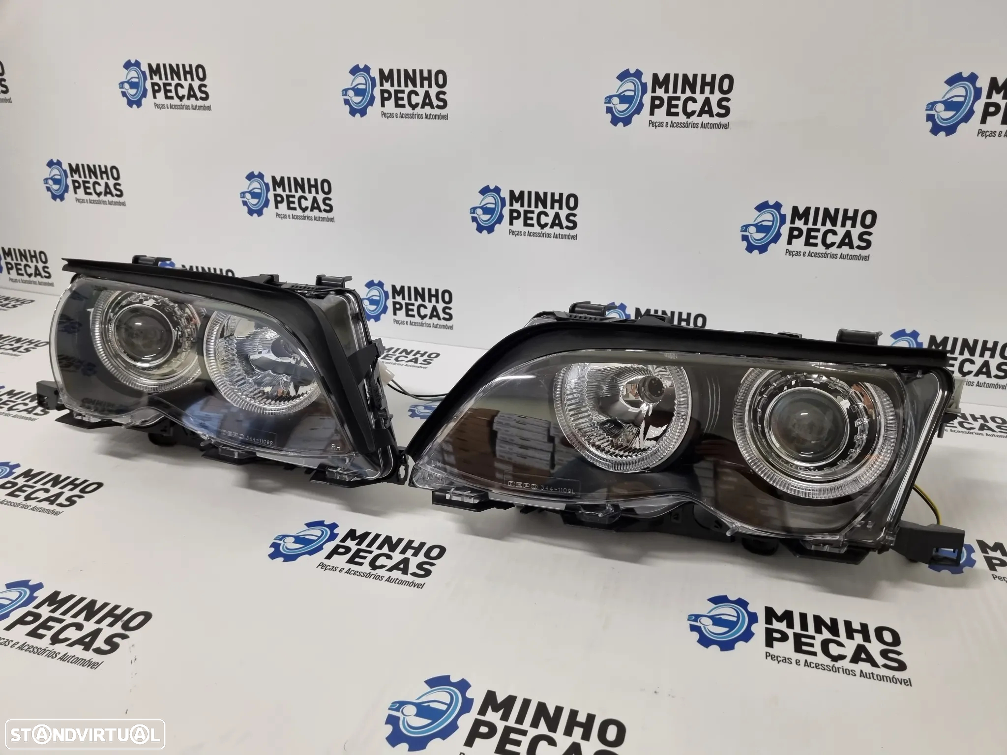 Faróis Angel Eyes BMW Série 3 (E46) Fundo Preto Facelift - 3