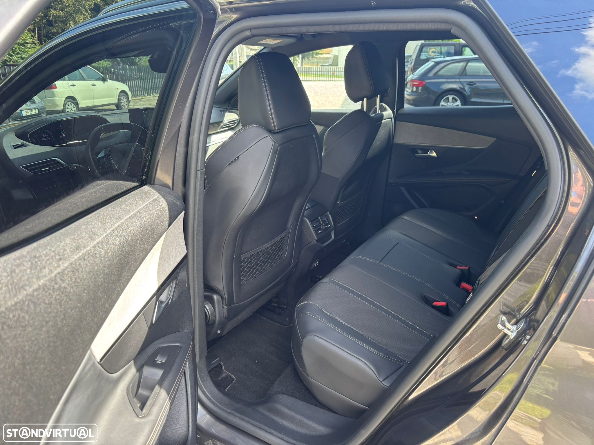 Peugeot 3008 1.6 Hybrid GT Pack e-EAT8 - 12