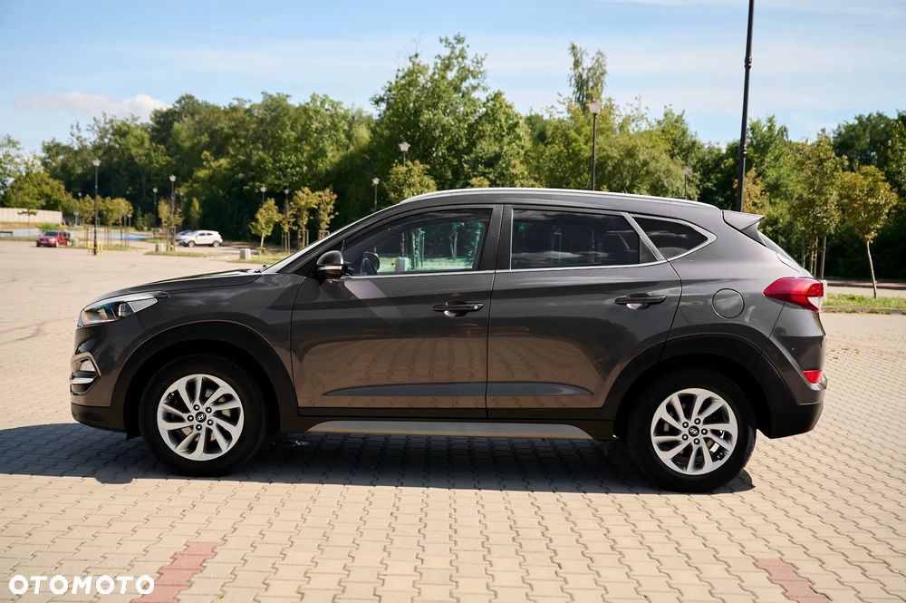 Hyundai Tucson 1.7 CRDI BlueDrive Style 2WD - 6