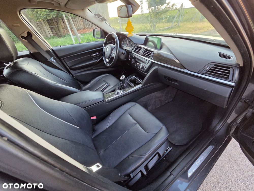 BMW Seria 3 320d Efficient Dynamics - 9
