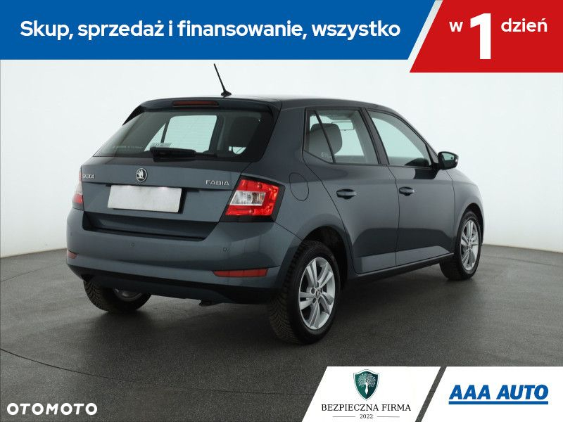 Skoda Fabia - 6