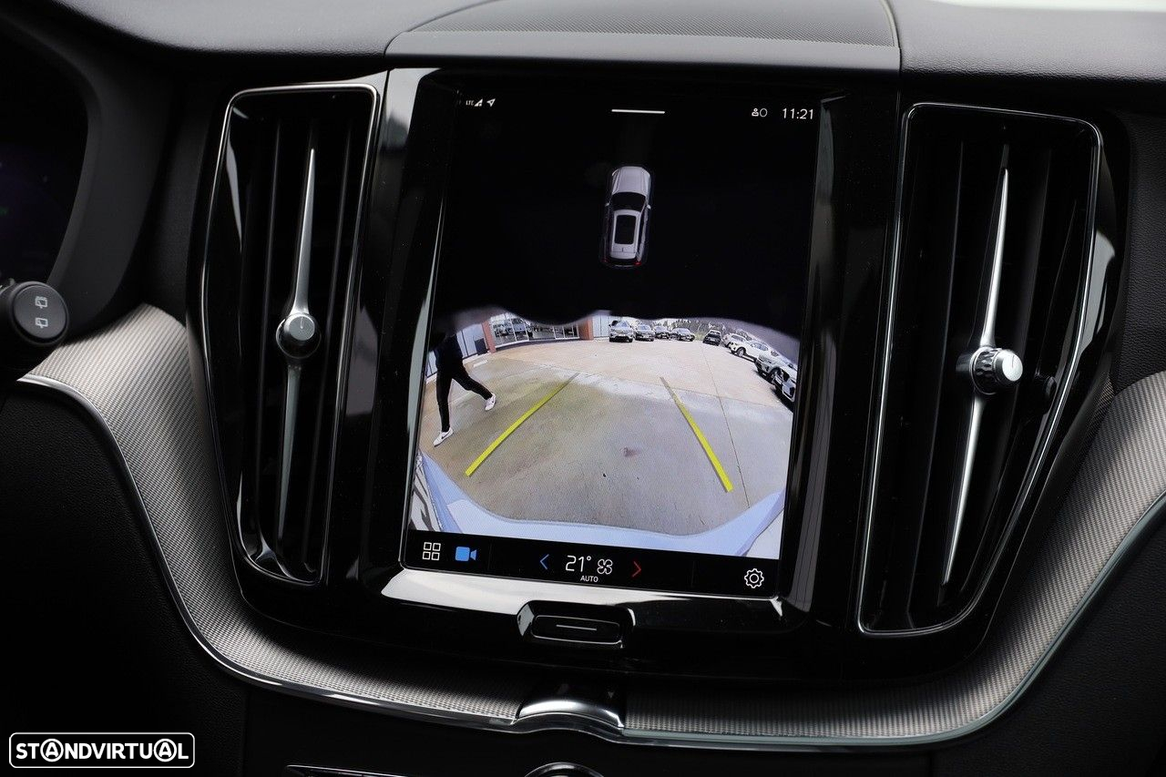 Volvo XC 60 2.0 T6 PHEV Plus Dark AWD - 18