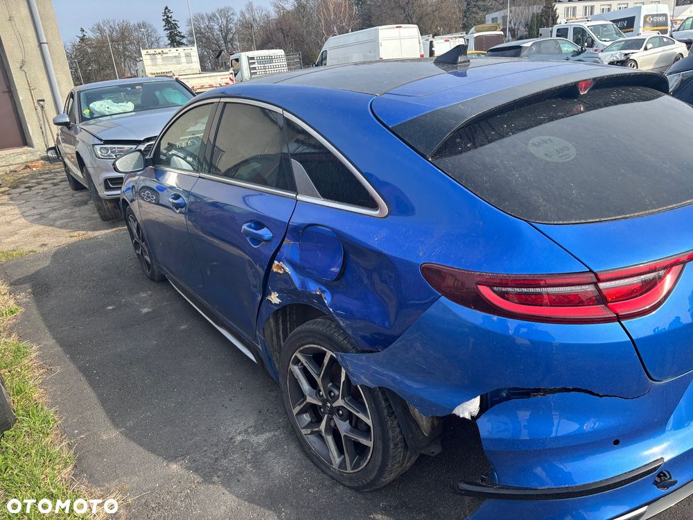 Kia ProCeed 1.4 T-GDI DCT7 OPF GT LINE - 6