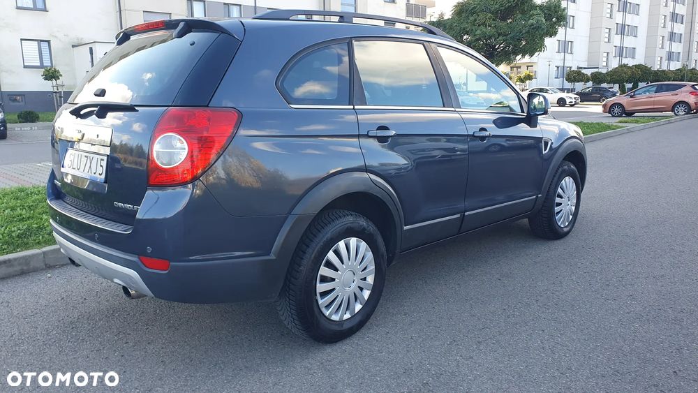 Chevrolet Captiva 2.0 d LS - 17
