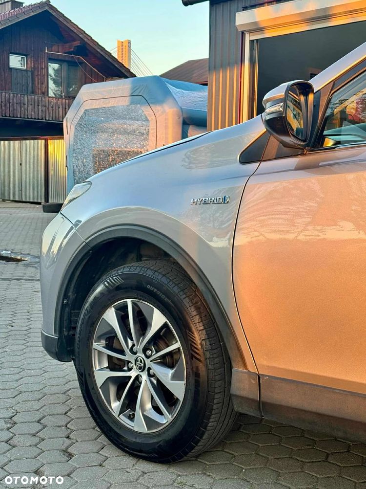 Toyota RAV4 - 9