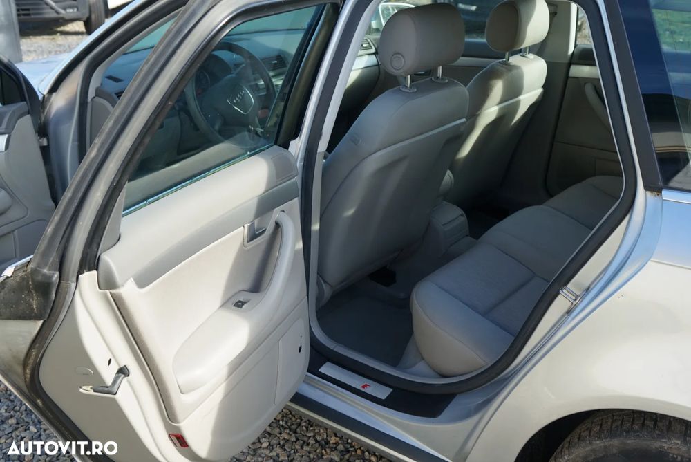 Audi A4 2.0 T FSI multitronic - 15