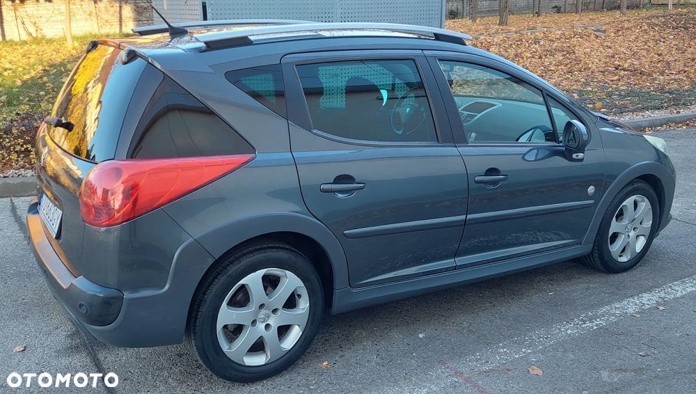 Peugeot 207 1.6 Premium - 8