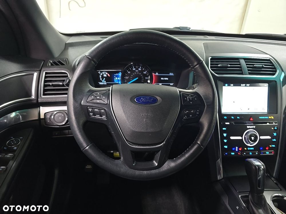 Ford Explorer - 11
