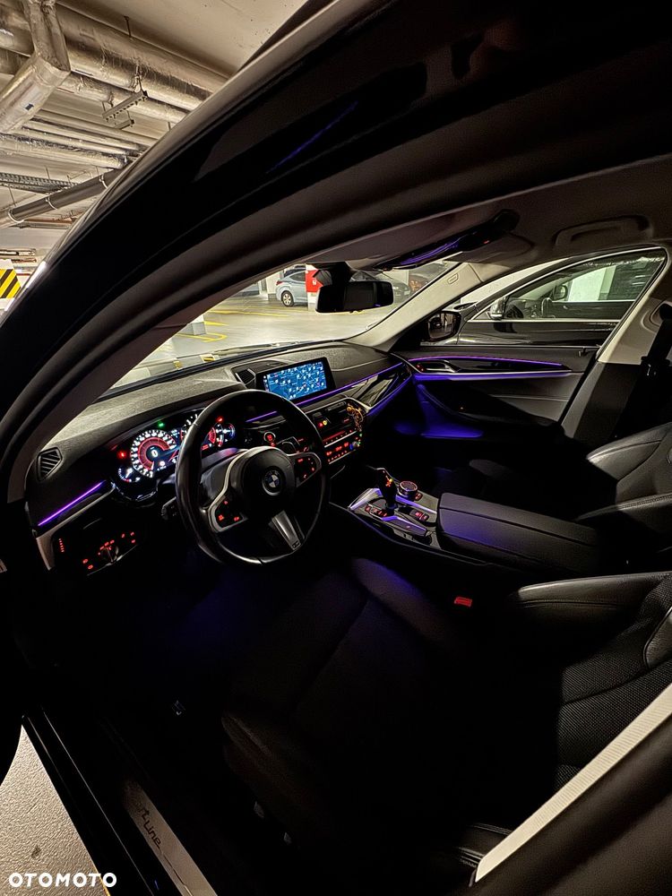 BMW Seria 5 530i - 25