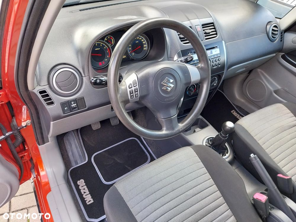 Suzuki SX4 1.6 Premium - 13