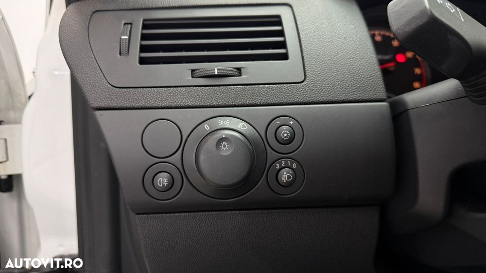 Opel Astra GTC 1.4 - 21